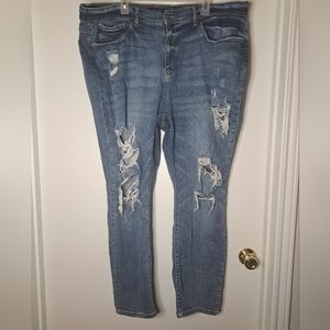 Judy Blue distressed boyfriend fit medium was 24w jeans